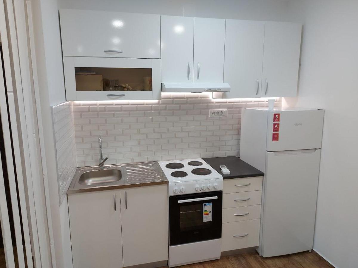 בלגרד Cosy, Quiet & Brand New Apartment W/ Danube View מראה חיצוני תמונה
